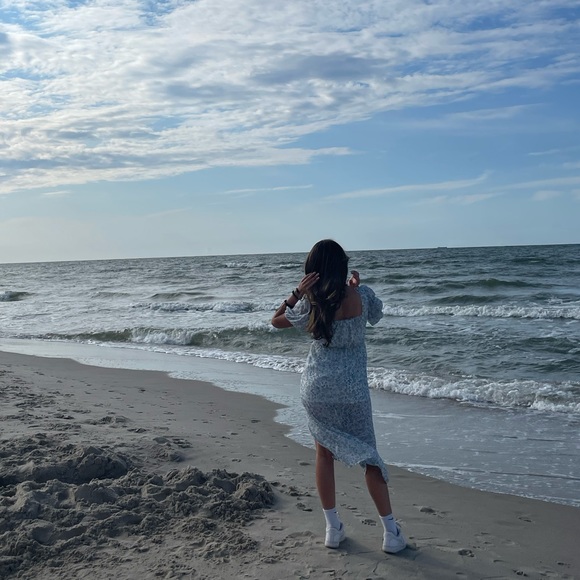 Meet your Posher, Ember - Picture 1 of 6